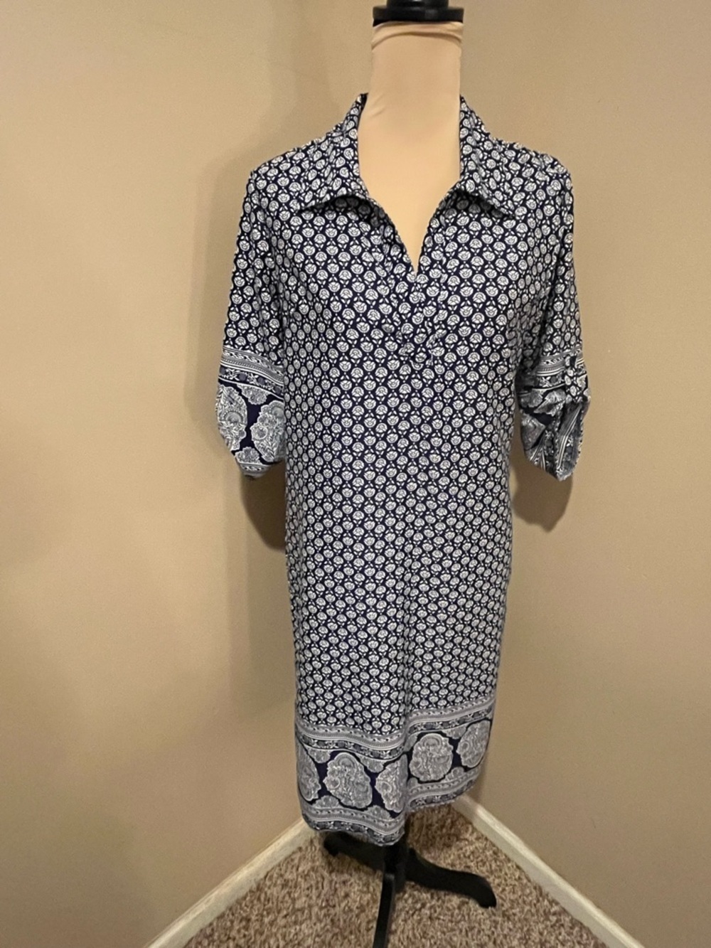 Peach Couture Navy and White Floral Print Sheath Dress, size Medium